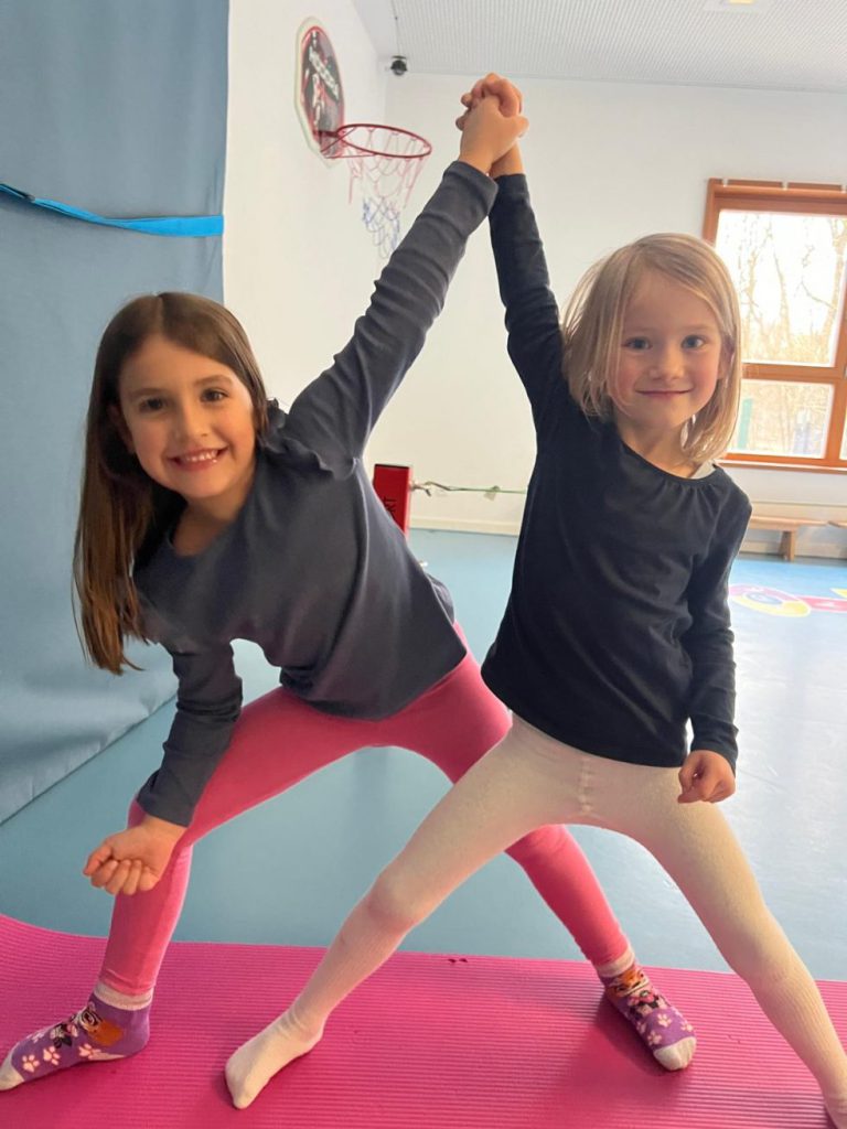 Foto Kinderyoga im Kindergarten